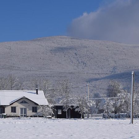 Holiday Home Melani Sinac Екстериор снимка