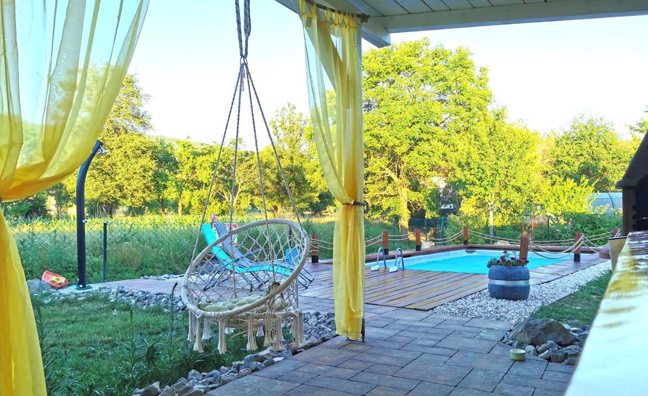 Holiday Home Melani Sinac Екстериор снимка