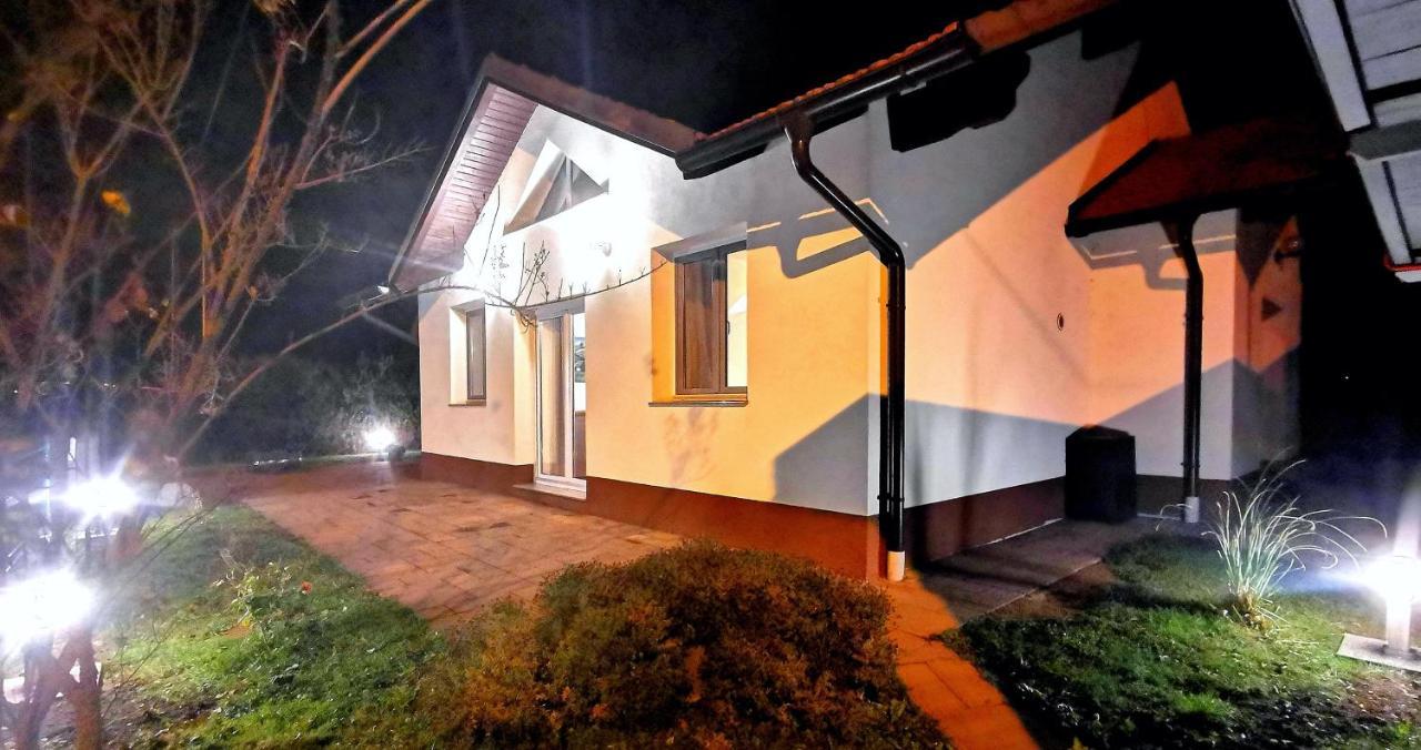 Holiday Home Melani Sinac Екстериор снимка