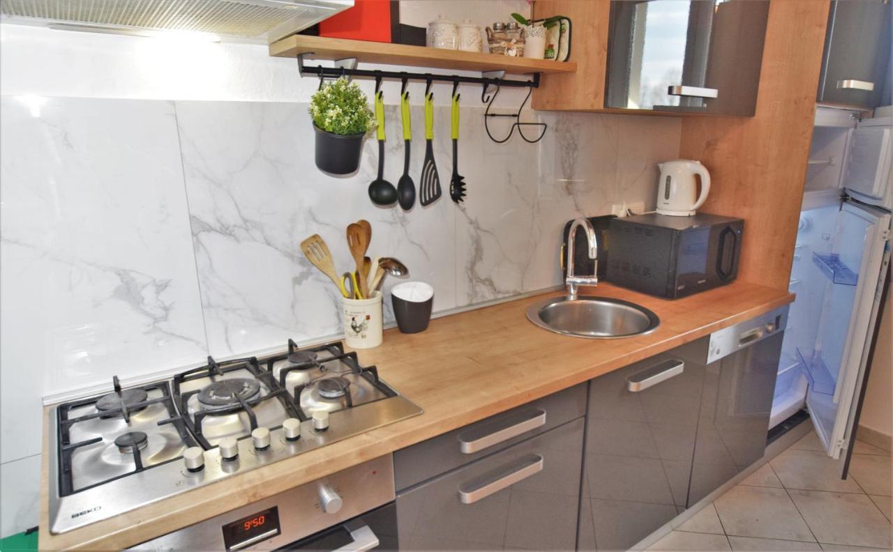 Holiday Home Melani Sinac Екстериор снимка