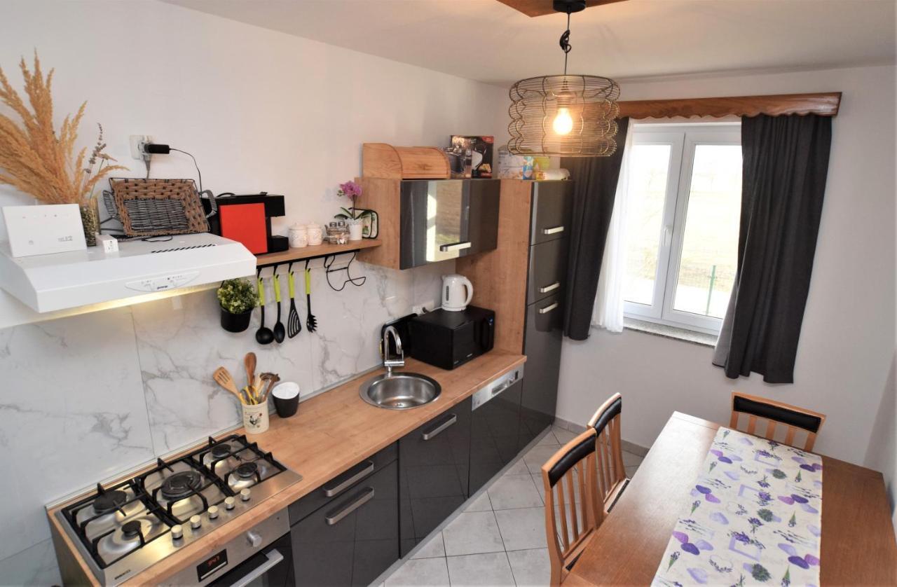 Holiday Home Melani Sinac Екстериор снимка